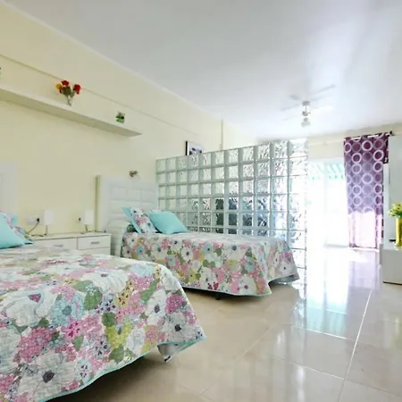 In Beachfront Complex In El Duque Area, Apartament