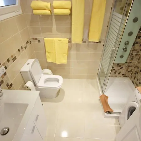 Apartmán In Beachfront Complex In El Duque Area, Costa Adeje (Tenerife)