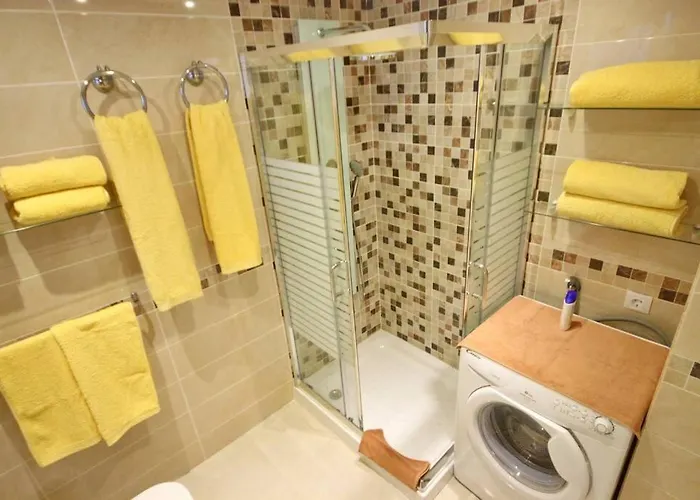 公寓 In Beachfront Complex In El Duque Area, 阿德耶