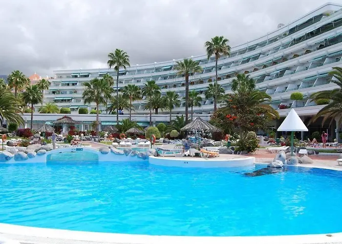 公寓 In Beachfront Complex In El Duque Area, 阿德耶